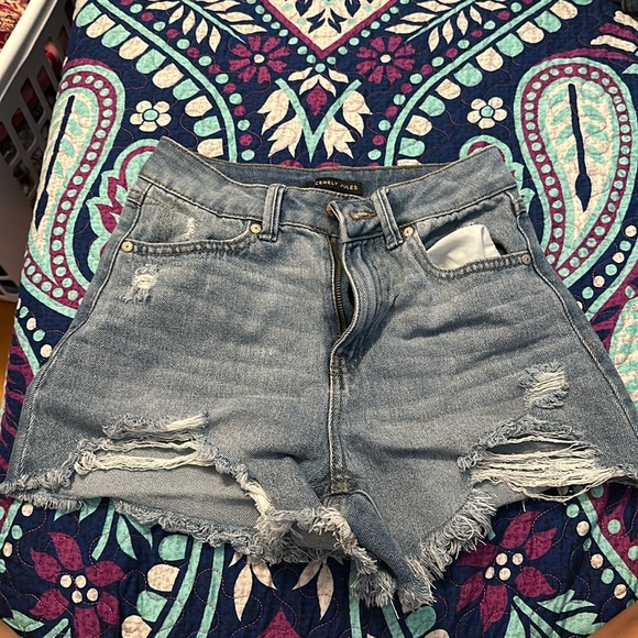 Sincerely Jules Ripped Jean shorts - Picture 1 of 1